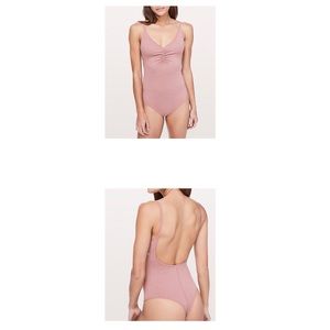 Lululemon in pursuit bodysuit NEW CONDITION
